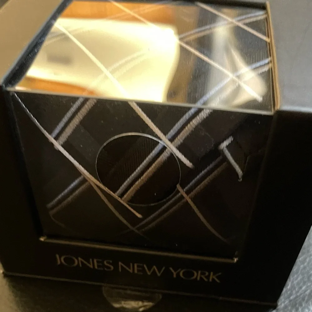 Jones New York Tie with Box - Picture 3 of 3